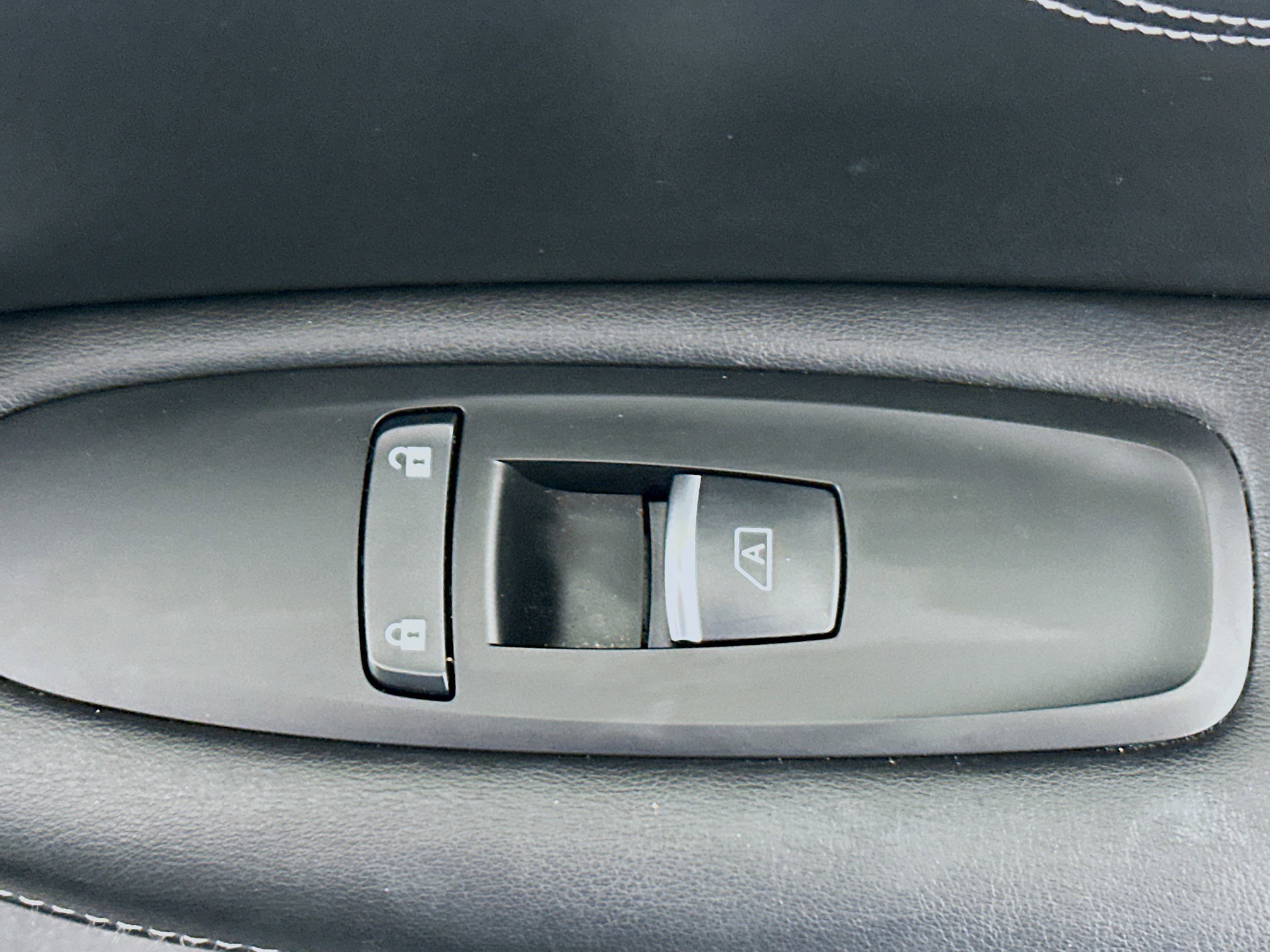 Used 2023 INFINITI QX55 Luxe w/ Cargo Package image 29