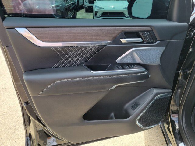 Used 2025 GMC Acadia Denali w/ Super Cruise Package FWD image 23