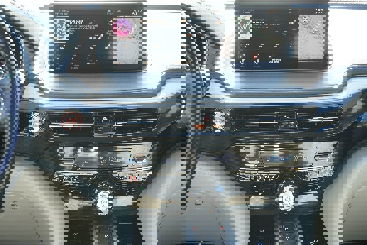 Used 2022 Acura MDX FWD w/ Technology Package image 25