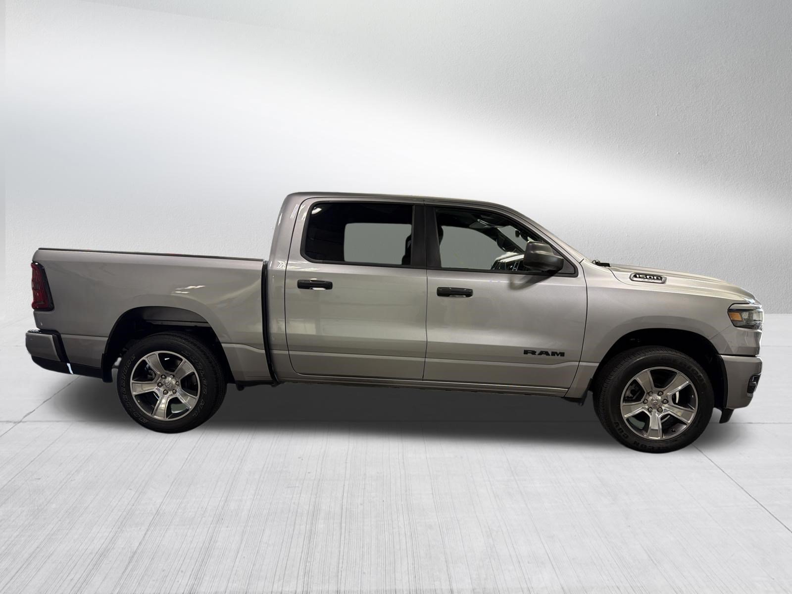 Used 2025 RAM 1500 Tradesman AWD/4WD image 8