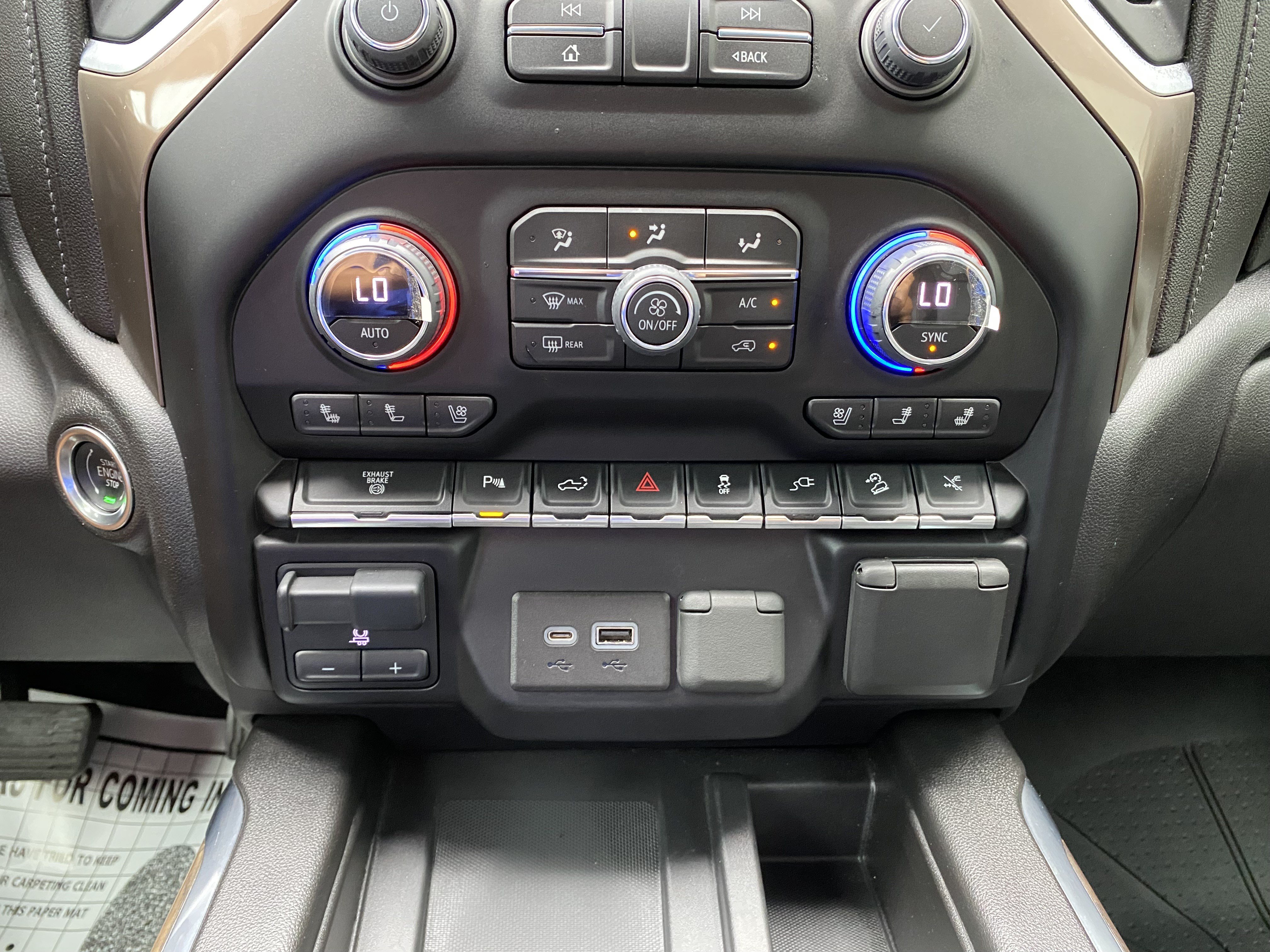 Used 2022 Chevrolet Silverado 2500 High Country AWD/4WD image 28