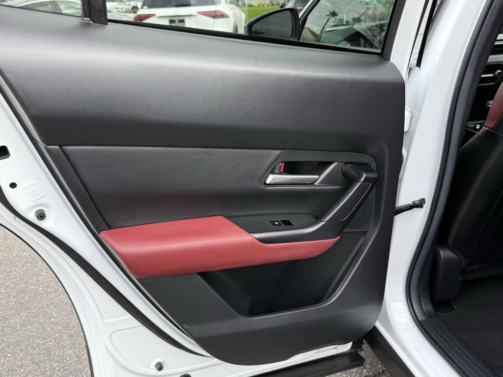 Used 2025 MAZDA CX-50 AWD 2.5 Hybrid w/ Premium Pkg image 24