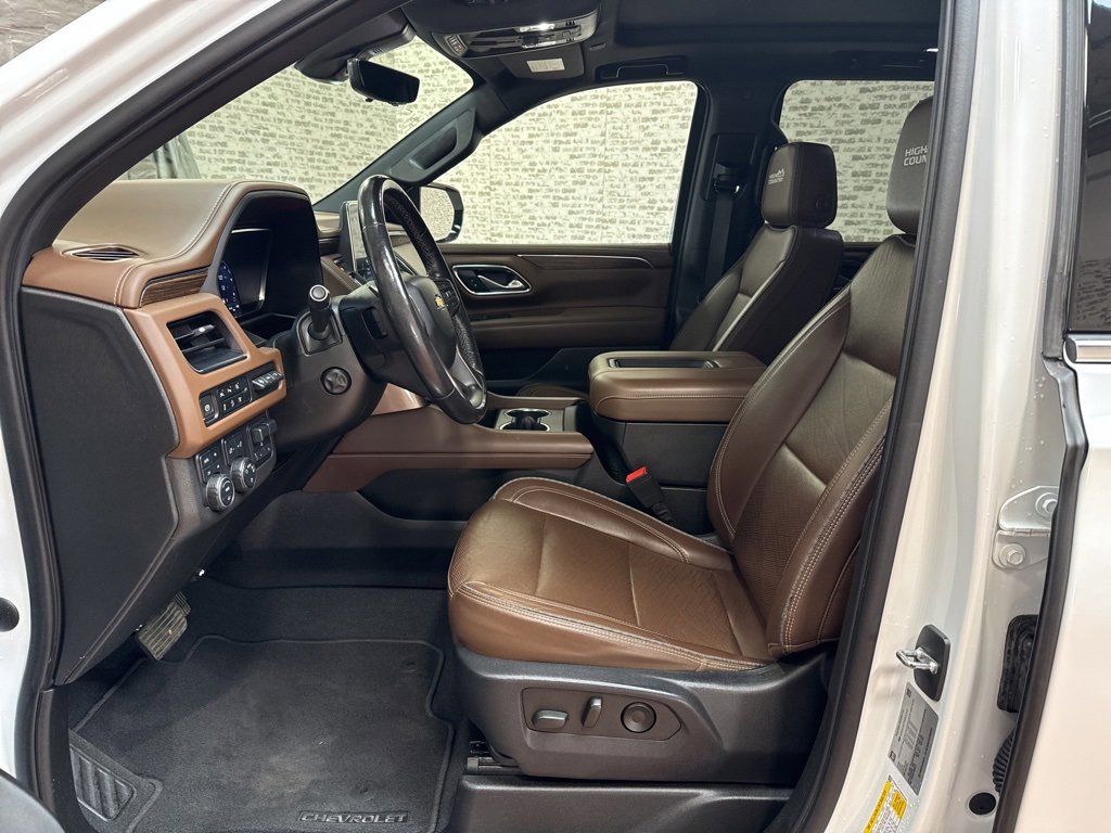 Used 2022 Chevrolet Suburban High Country image 27