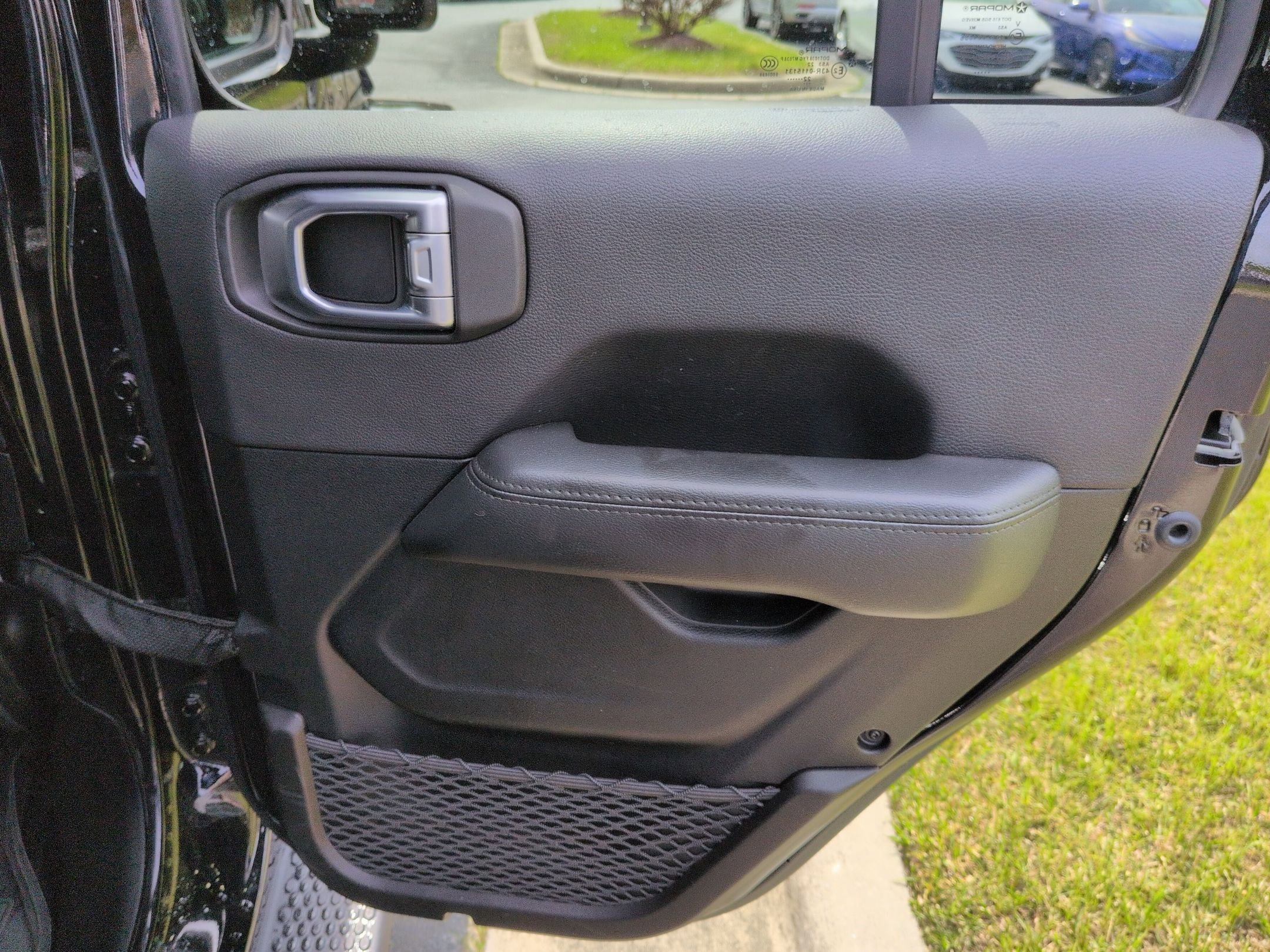 Used 2022 Jeep Wrangler Unlimited Sahara image 20