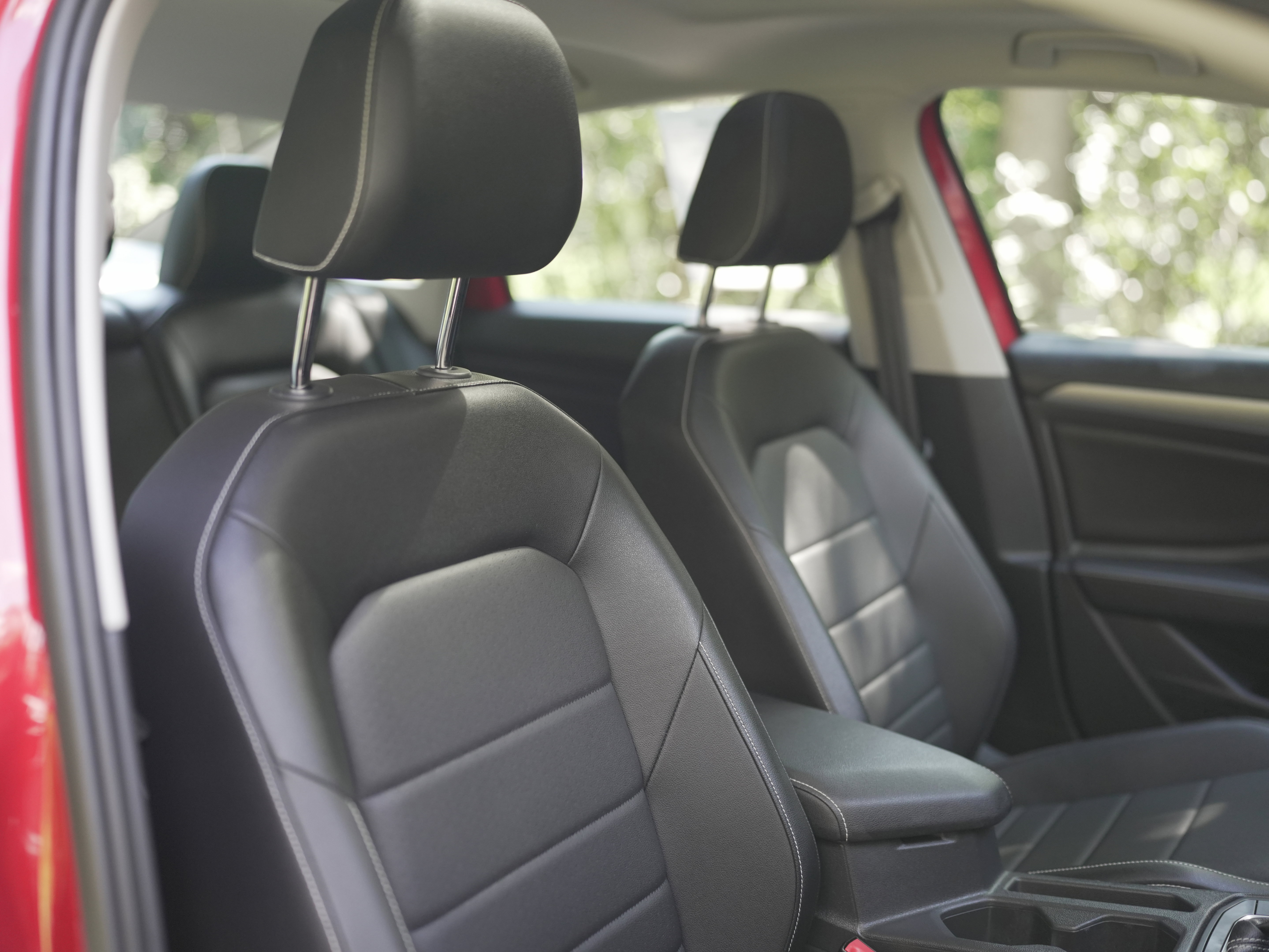 Certified 2024 Volkswagen Jetta SE w/ Panoramic Sunroof Package image 21