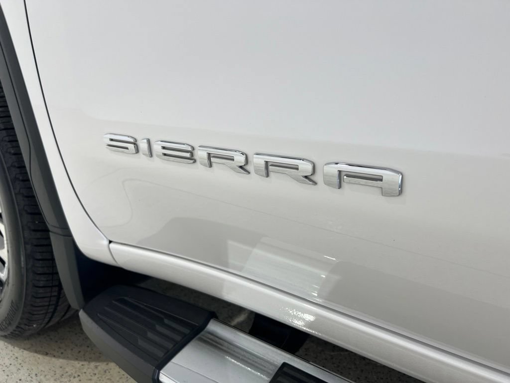 Used 2023 GMC Sierra 1500 SLT w/ SLT Premium Plus Package RWD image 32