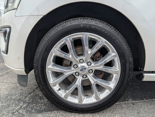 Used 2018 Ford Expedition Max Platinum image 6
