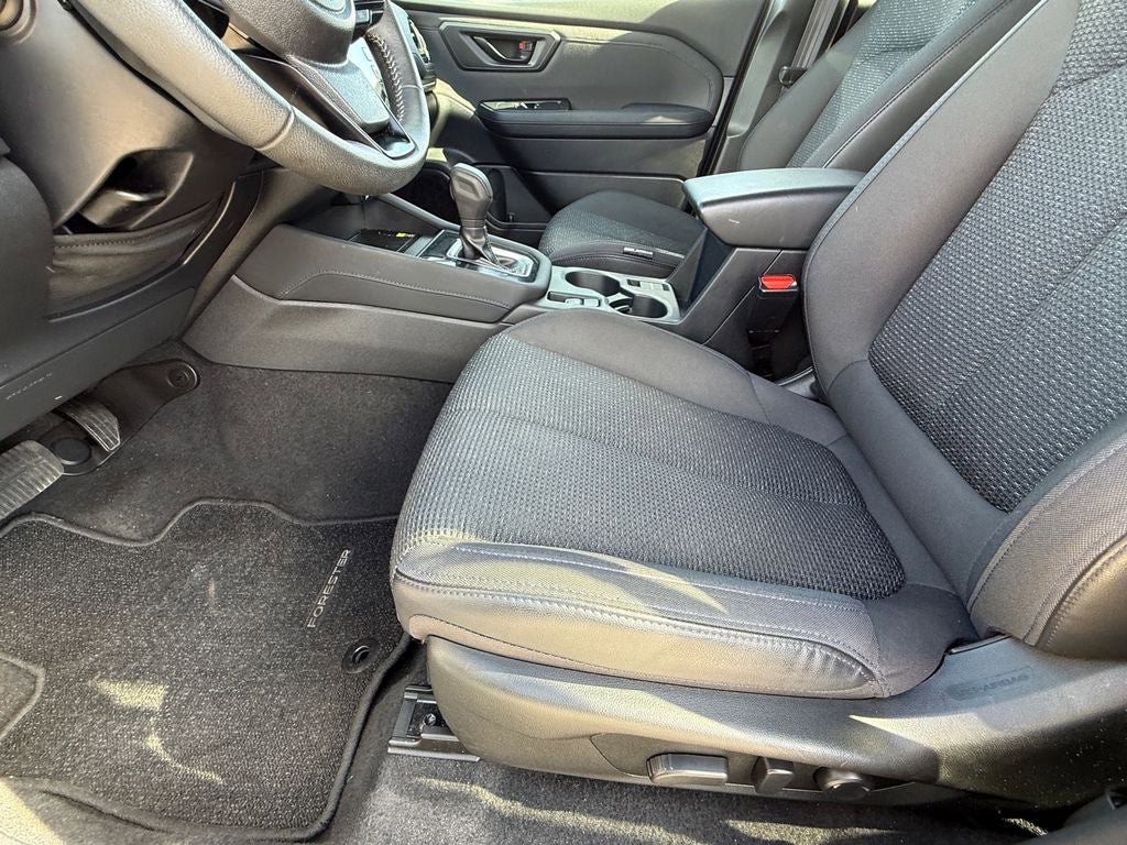 Used 2025 Subaru Forester Premium AWD/4WD image 12