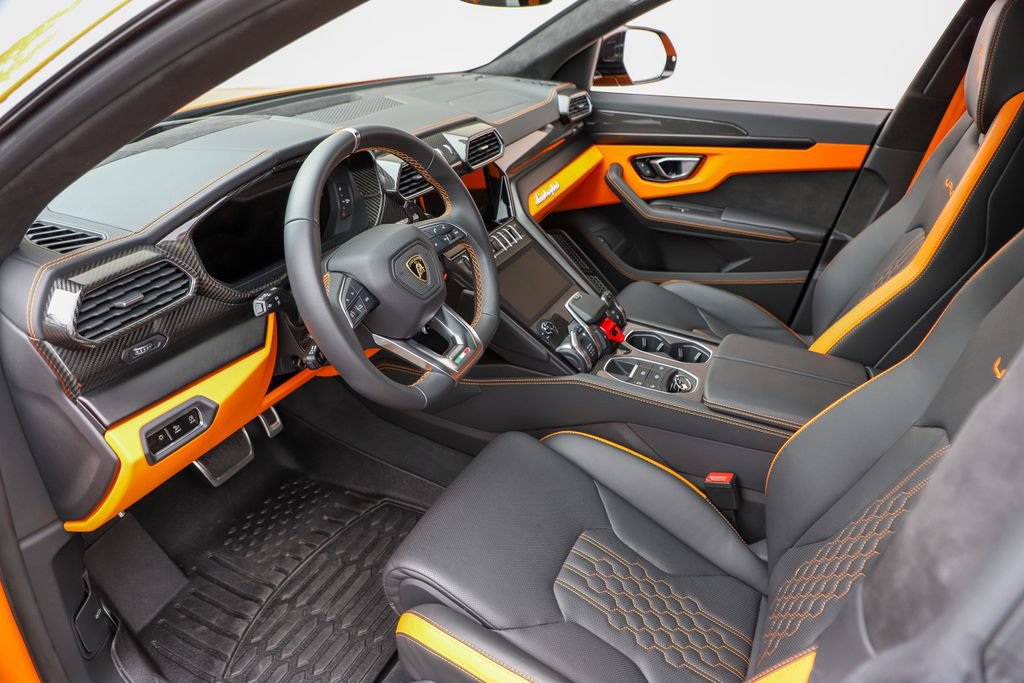 Used 2024 Lamborghini Urus S AWD/4WD image 25