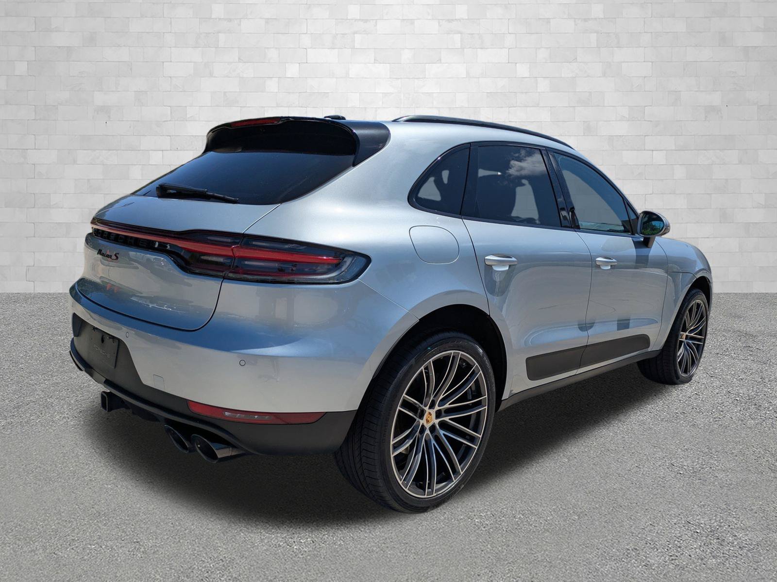 Used 2021 Porsche Macan S AWD/4WD image 2