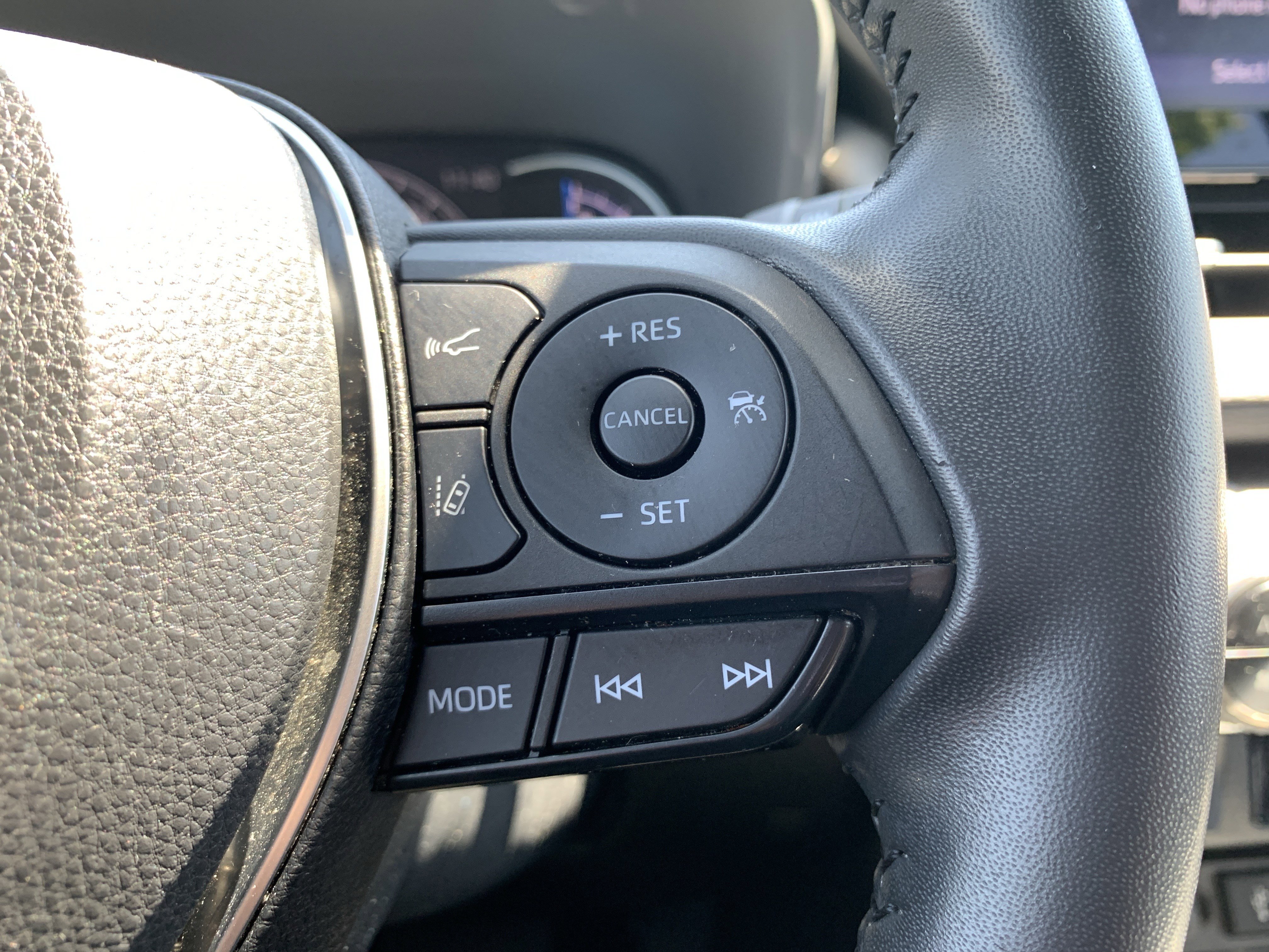 Used 2022 Toyota RAV4 XSE AWD/4WD image 20