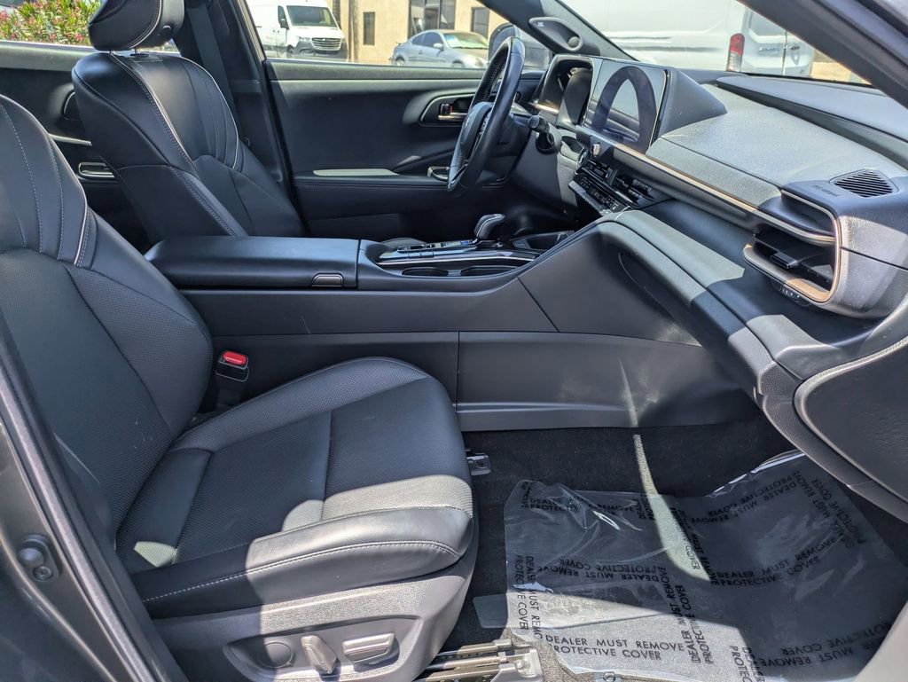 Used 2024 Toyota Crown Limited AWD/4WD image 33