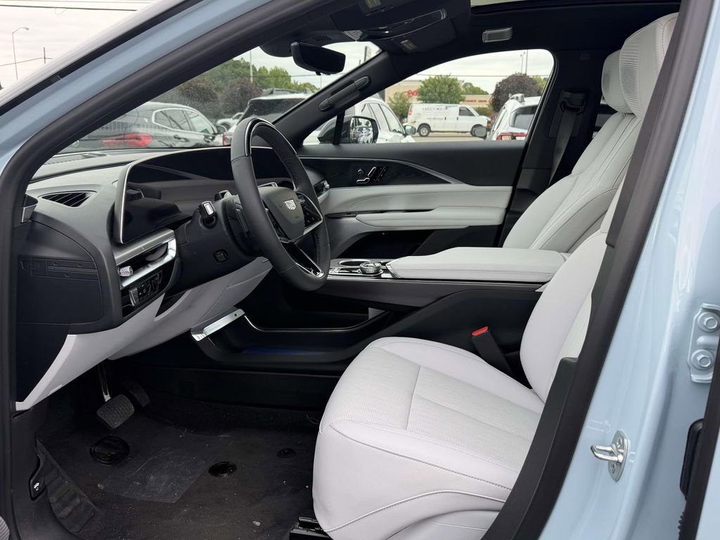 New 2026 Cadillac Lyriq Premium Sport w/ LPO, Floor Liner Package AWD/4WD image 15
