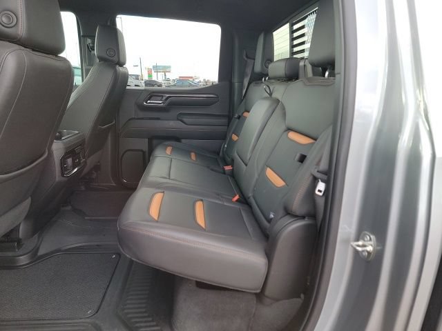 Used 2024 GMC Sierra 1500 AT4 w/ Technology Package AWD/4WD image 11