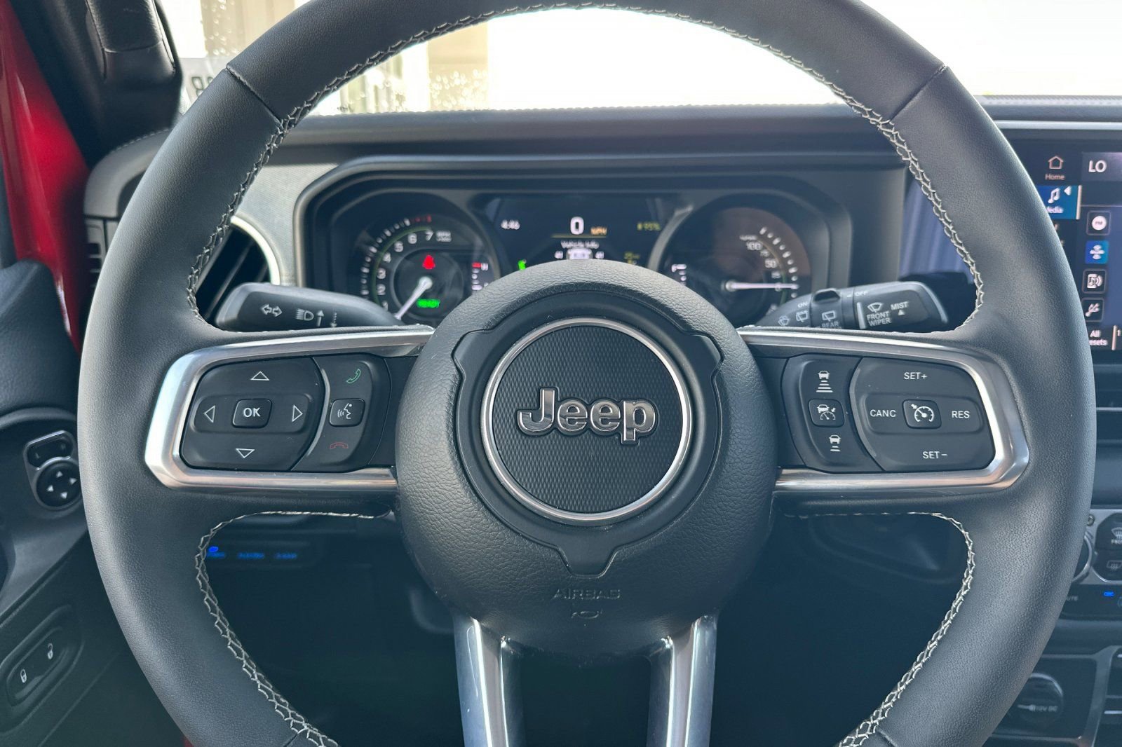 Used 2025 Jeep Wrangler Unlimited Sahara image 23