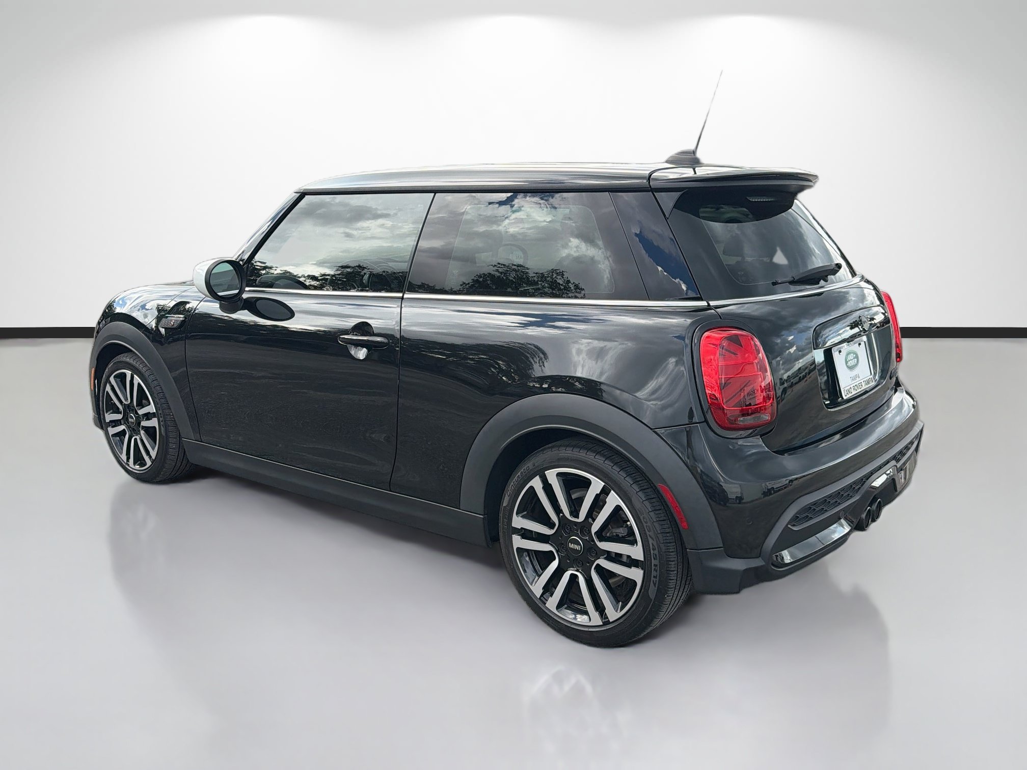 Used 2023 MINI Cooper S FWD image 3