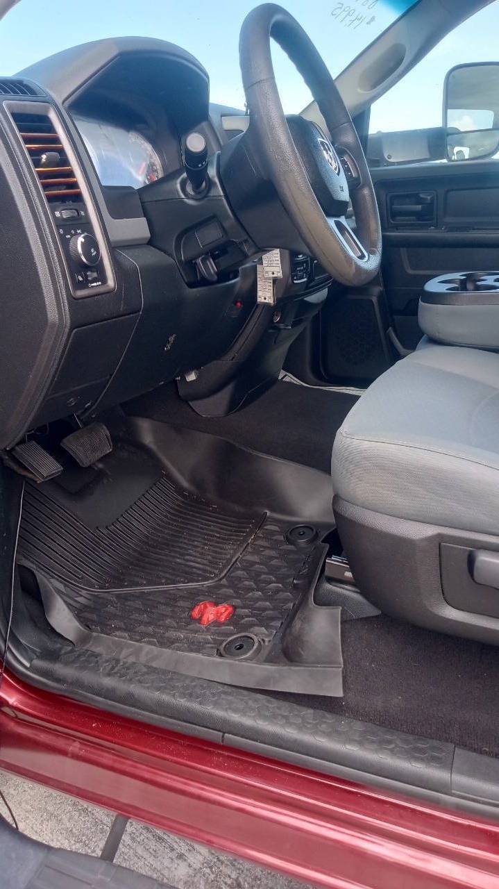 Used 2018 RAM 1500 Express w/ Express Value Package AWD/4WD image 9