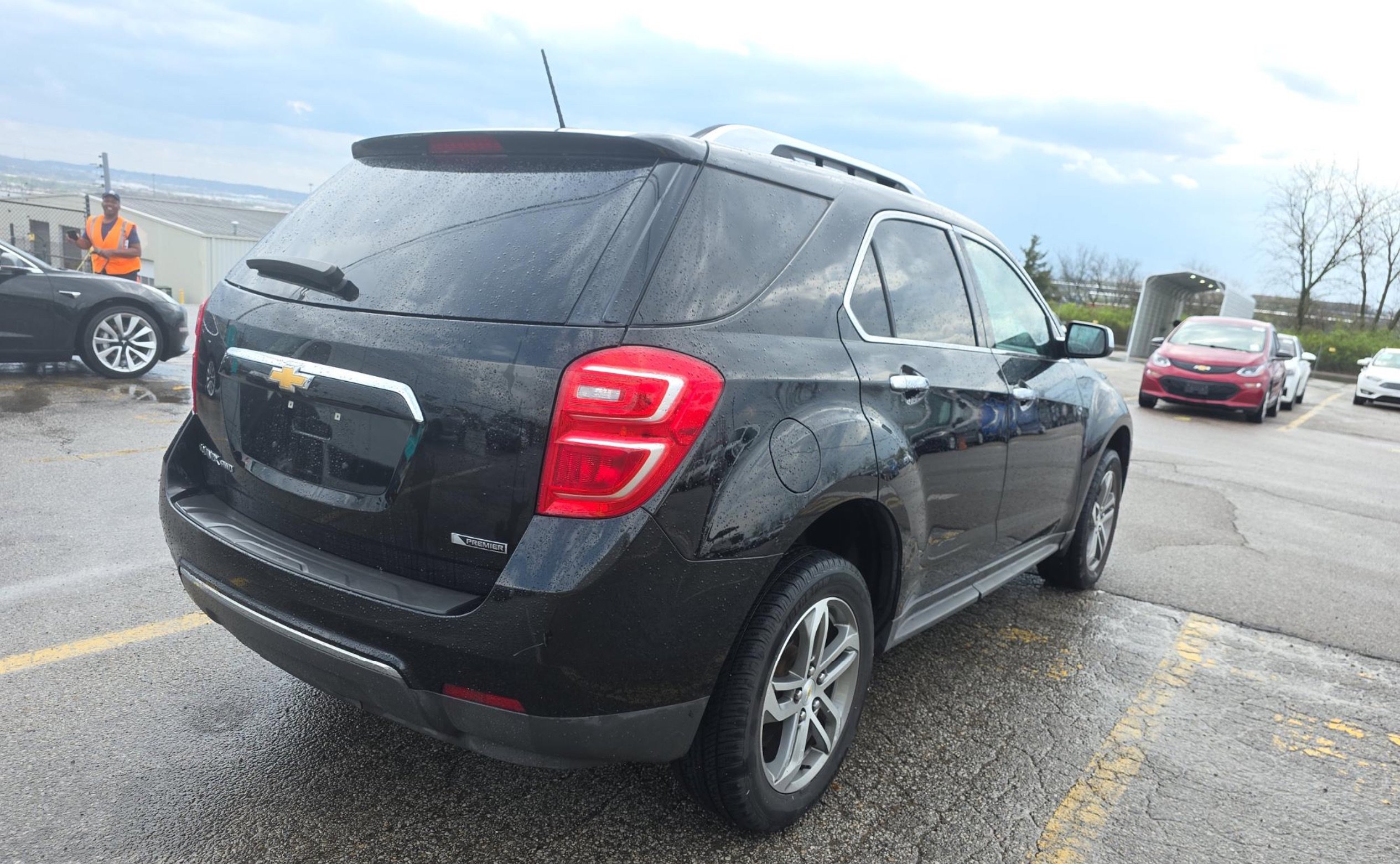 Used 2017 Chevrolet Equinox Premier w/ Enhanced Convenience Package image 4
