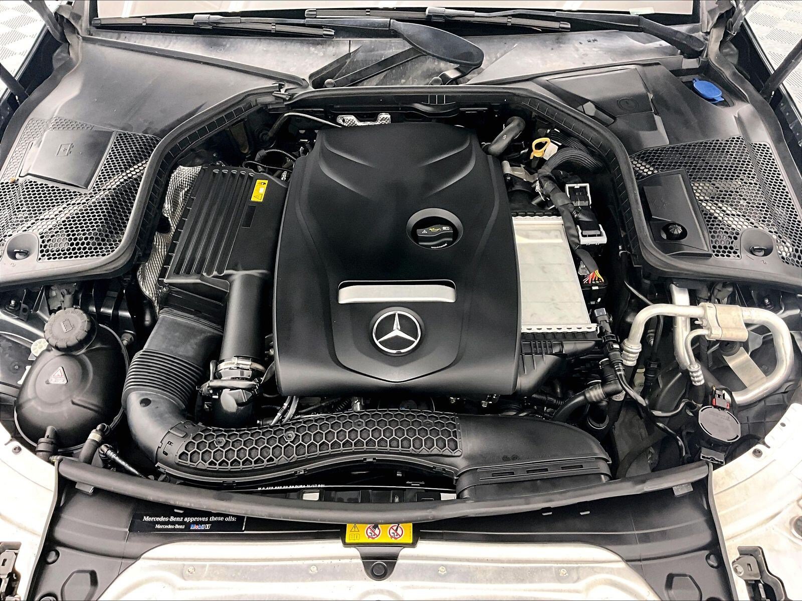 Used 2018 Mercedes-Benz C 300 Sedan image 9