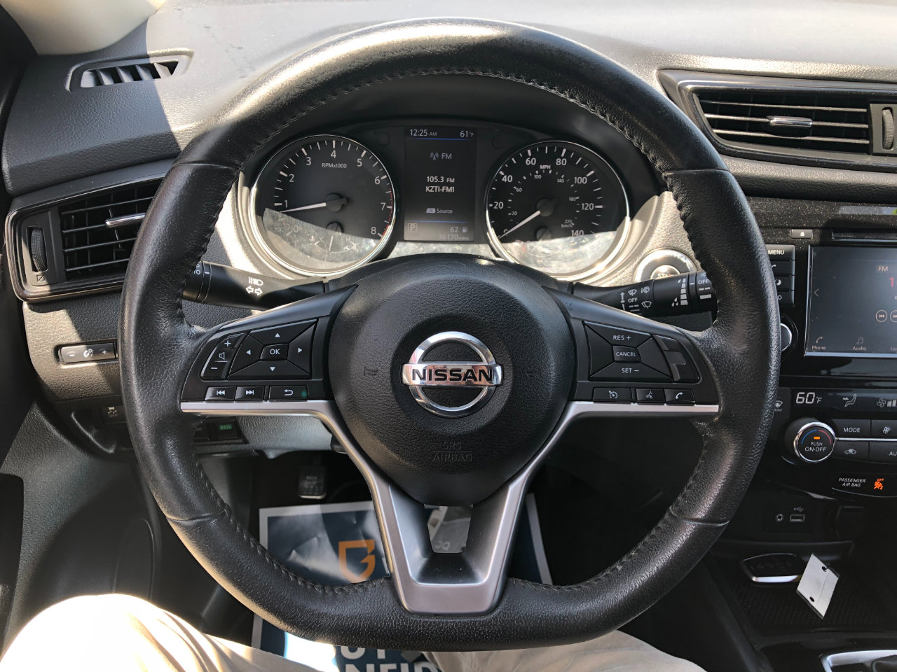 Used 2019 Nissan Rogue SV image 12