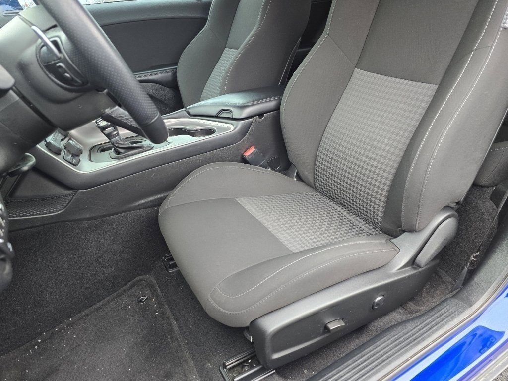Used 2022 Dodge Challenger GT w/ Driver Convenience Group image 19