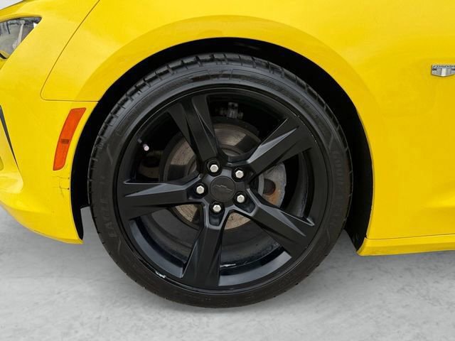 Used 2018 Chevrolet Camaro LT image 23