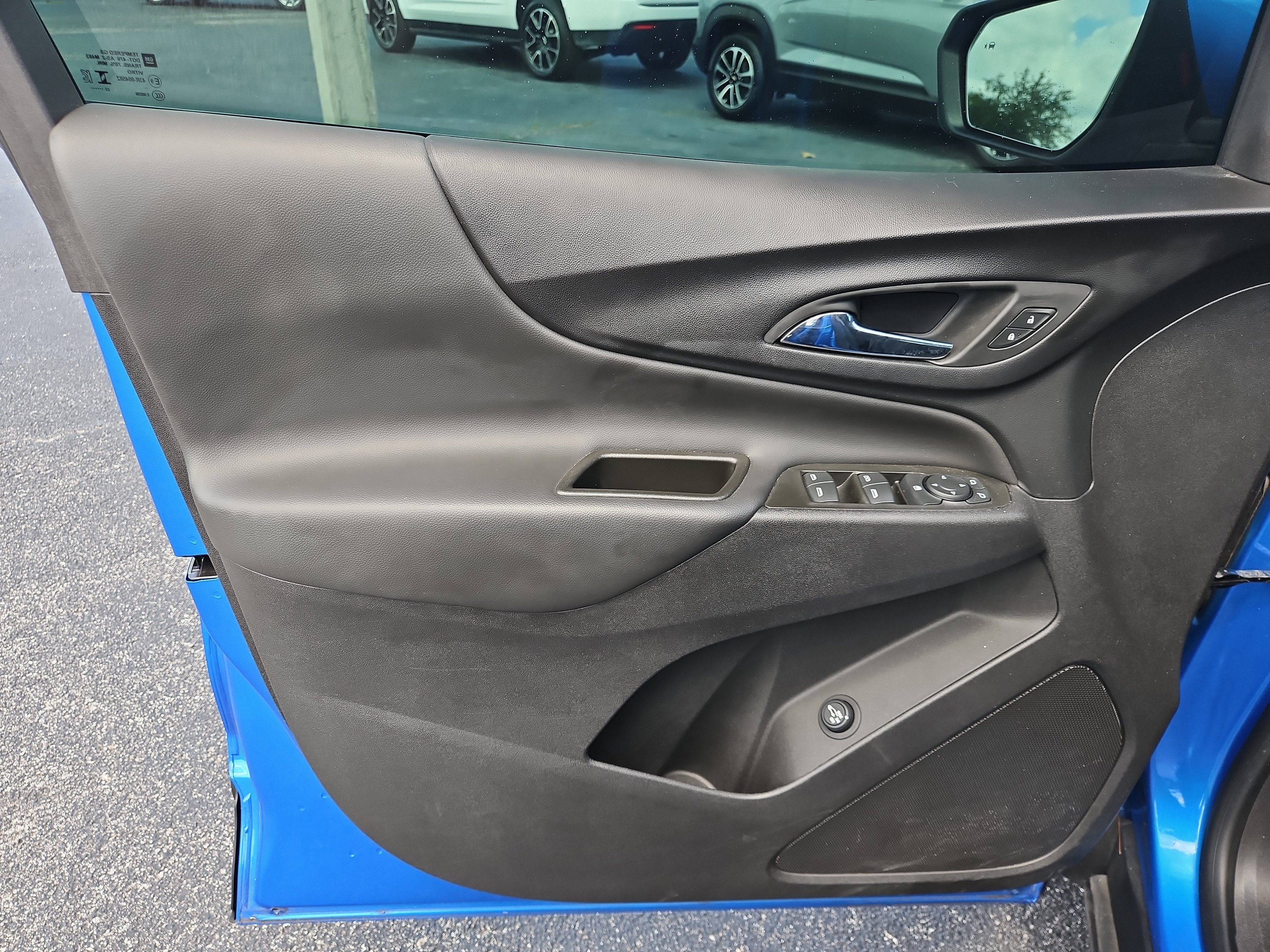 Used 2024 Chevrolet Equinox LT FWD image 18