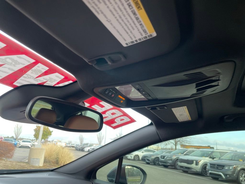 Used 2017 Chevrolet Cruze Premier image 22