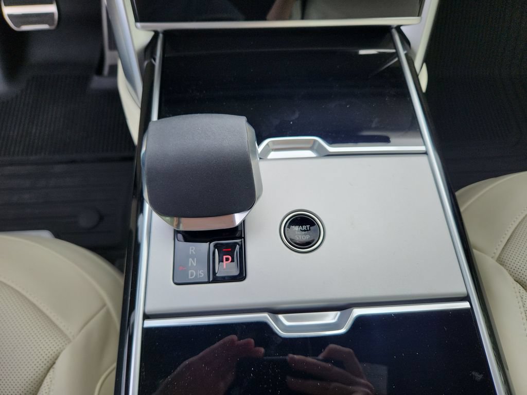 New 2026 Land Rover Range Rover SE AWD/4WD image 16