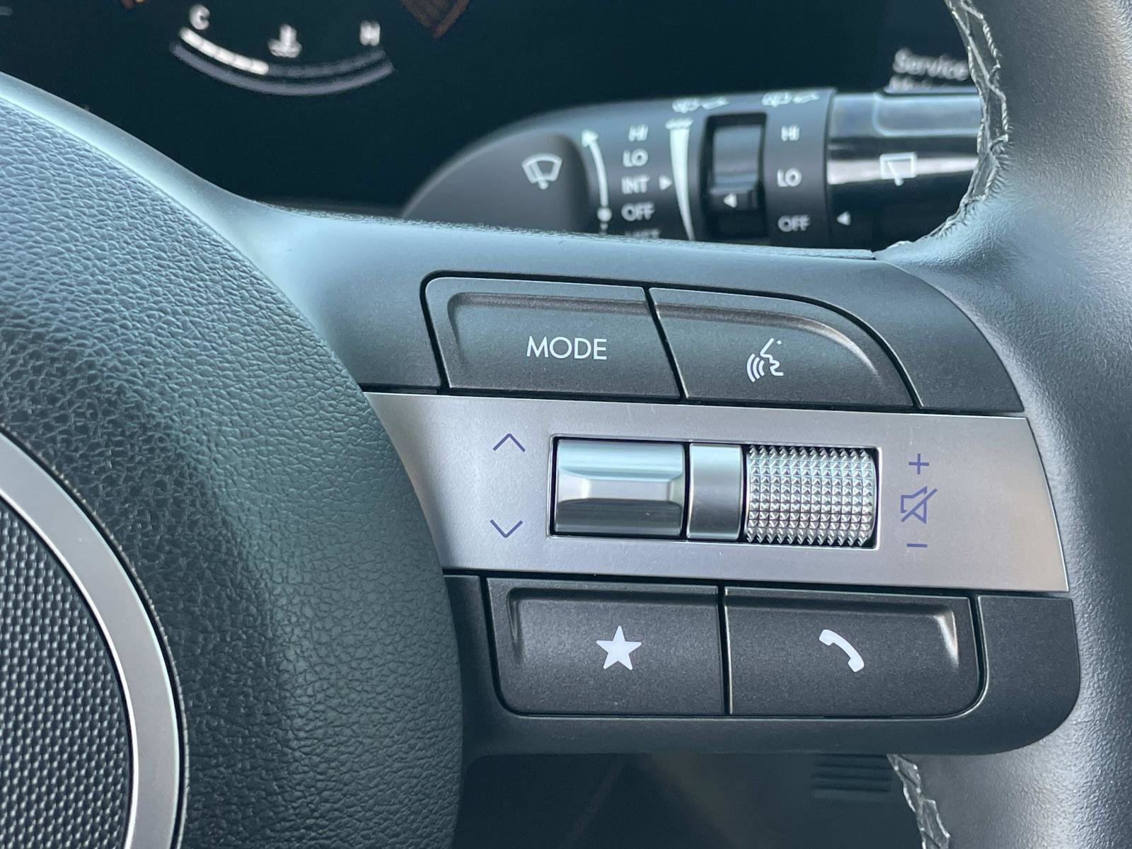 Certified 2025 Hyundai Kona SEL image 26