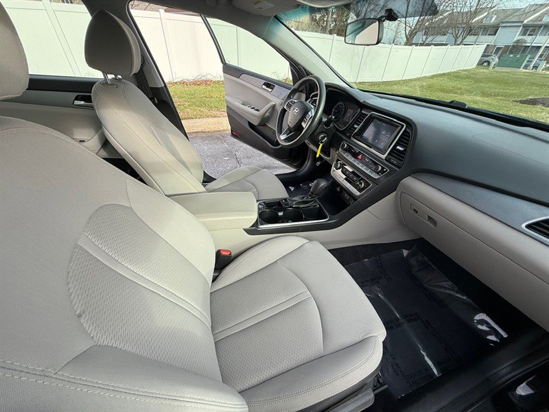Used 2018 Hyundai Sonata SE FWD image 19