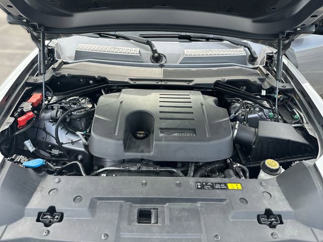 Used 2024 Land Rover Defender 130 Outbound image 30
