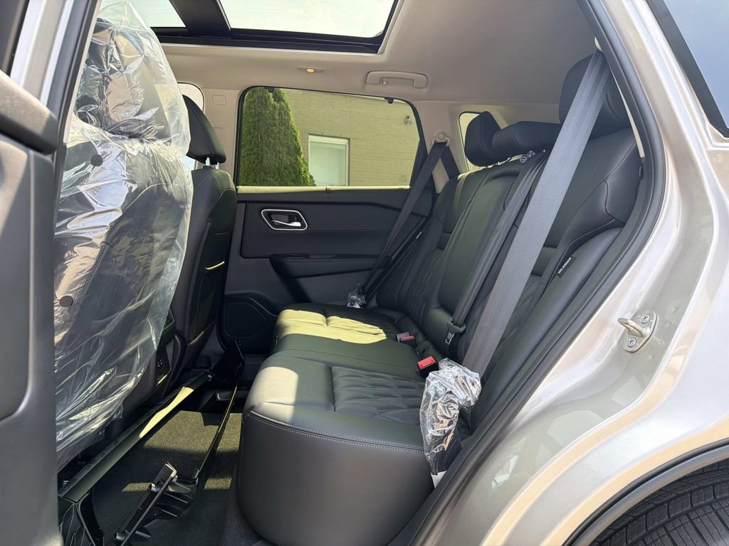 New 2026 Nissan Rogue Platinum AWD/4WD image 5