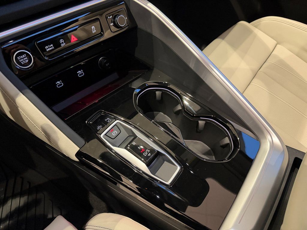New 2025 Audi Q5 Prestige AWD/4WD image 30