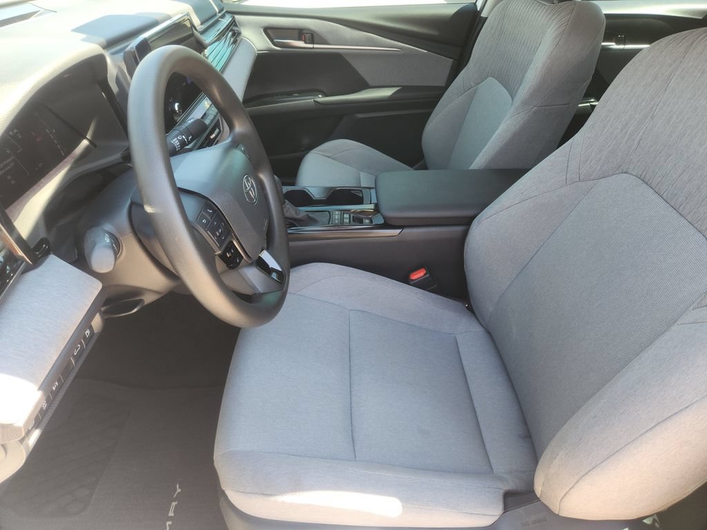 Used 2026 Toyota Camry LE w/ Convenience Package FWD image 16