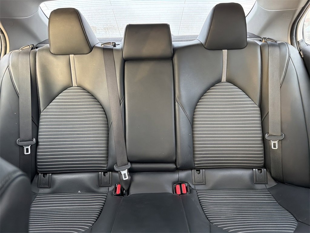Used 2022 Toyota Camry SE image 35