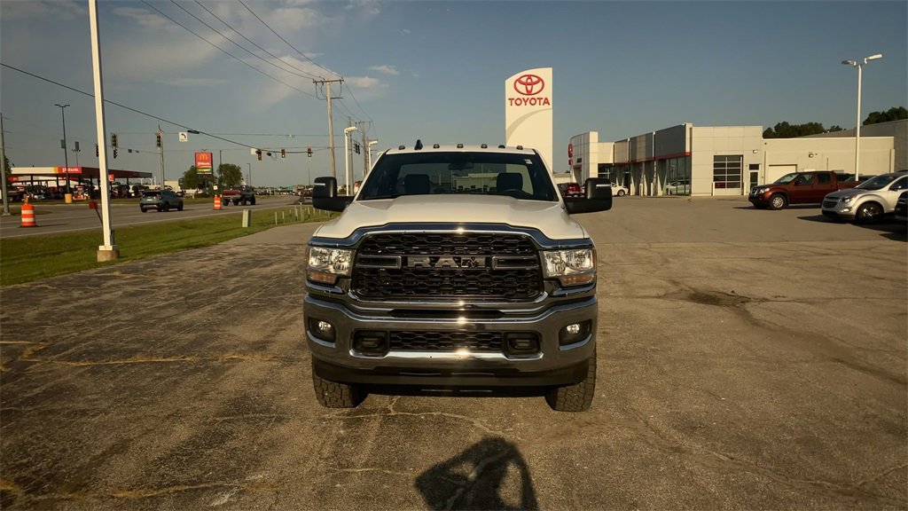 Used 2024 RAM 2500 Tradesman w/ Chrome Appearance Group image 3