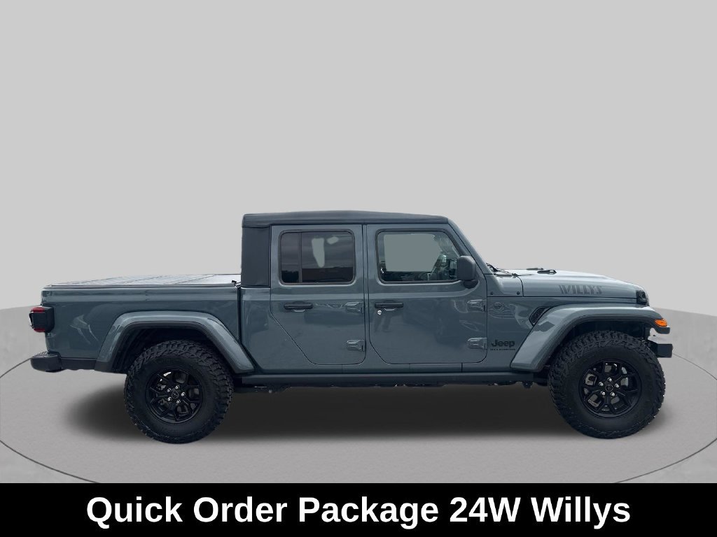 Used 2025 Jeep Gladiator Sport AWD/4WD image 8