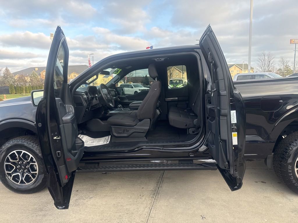 Used 2023 Ford F150 XLT w/ Equipment Group 302A High image 31