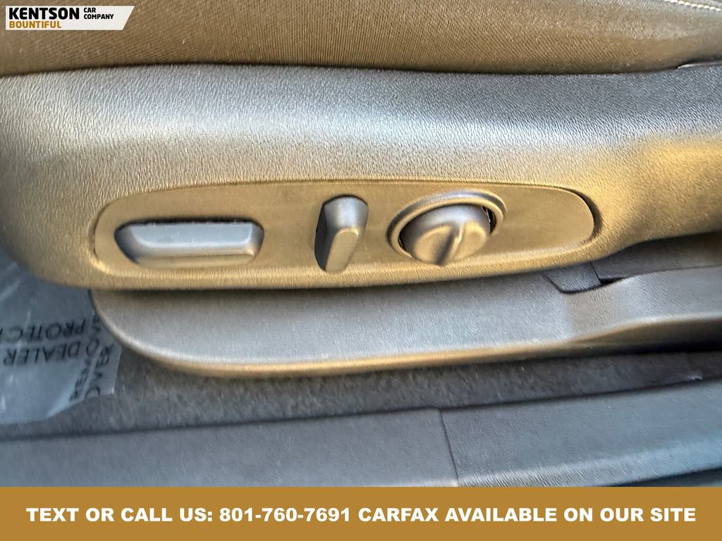 Used 2025 Chevrolet Blazer LT image 32