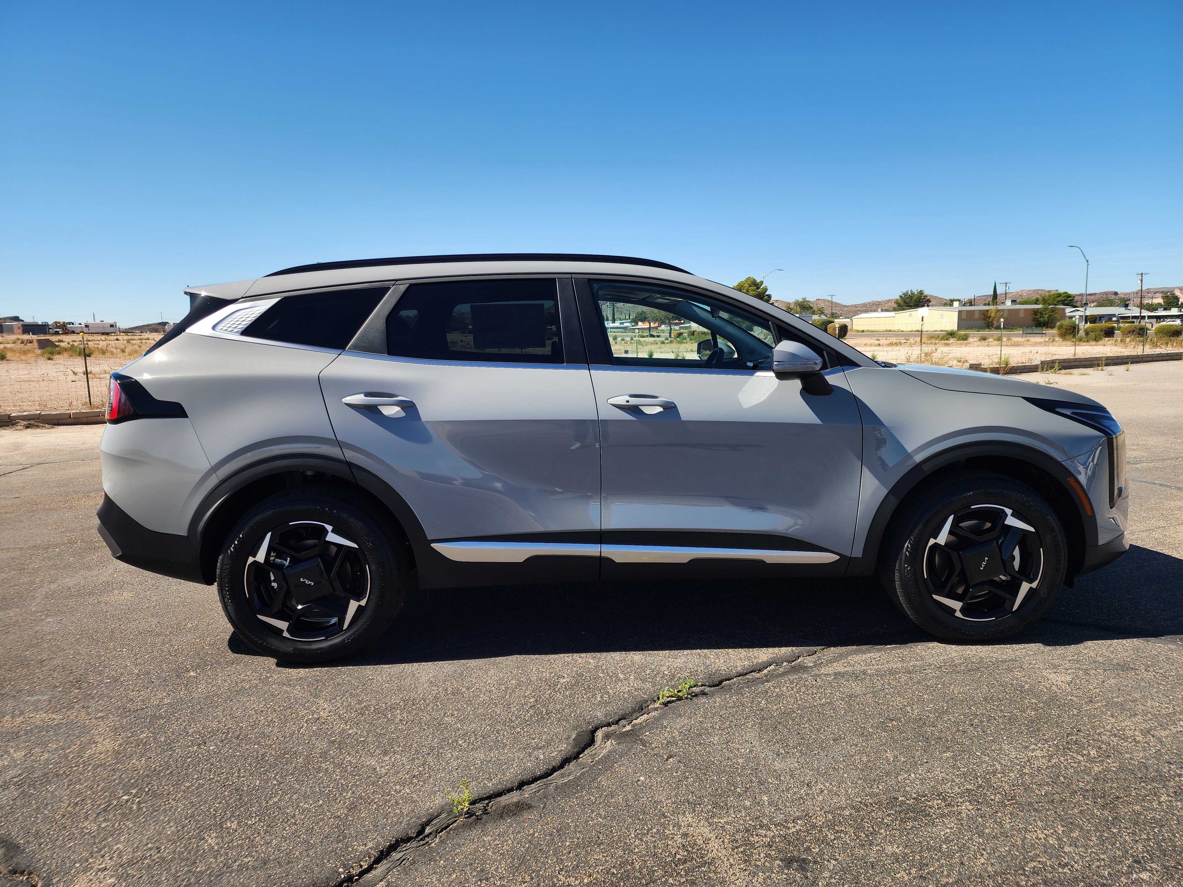 New 2026 Kia Sportage EX image 4