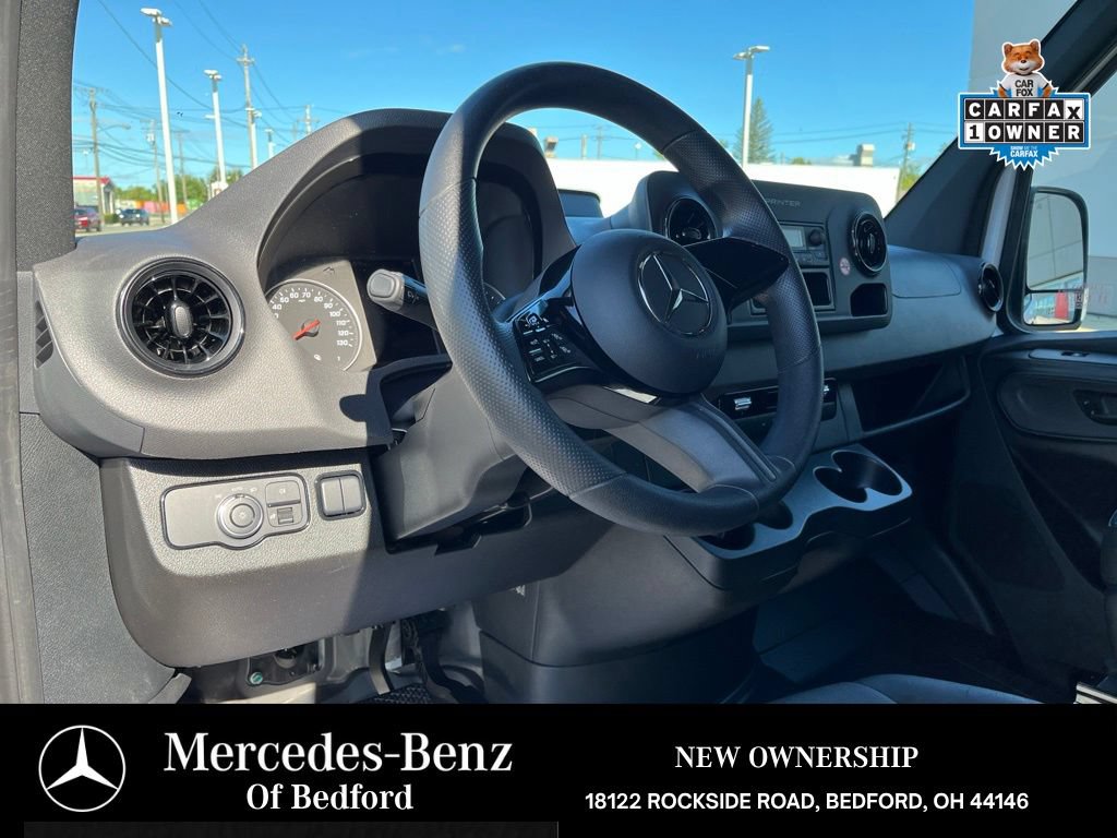 Used 2025 Mercedes-Benz Sprinter 2500 image 9