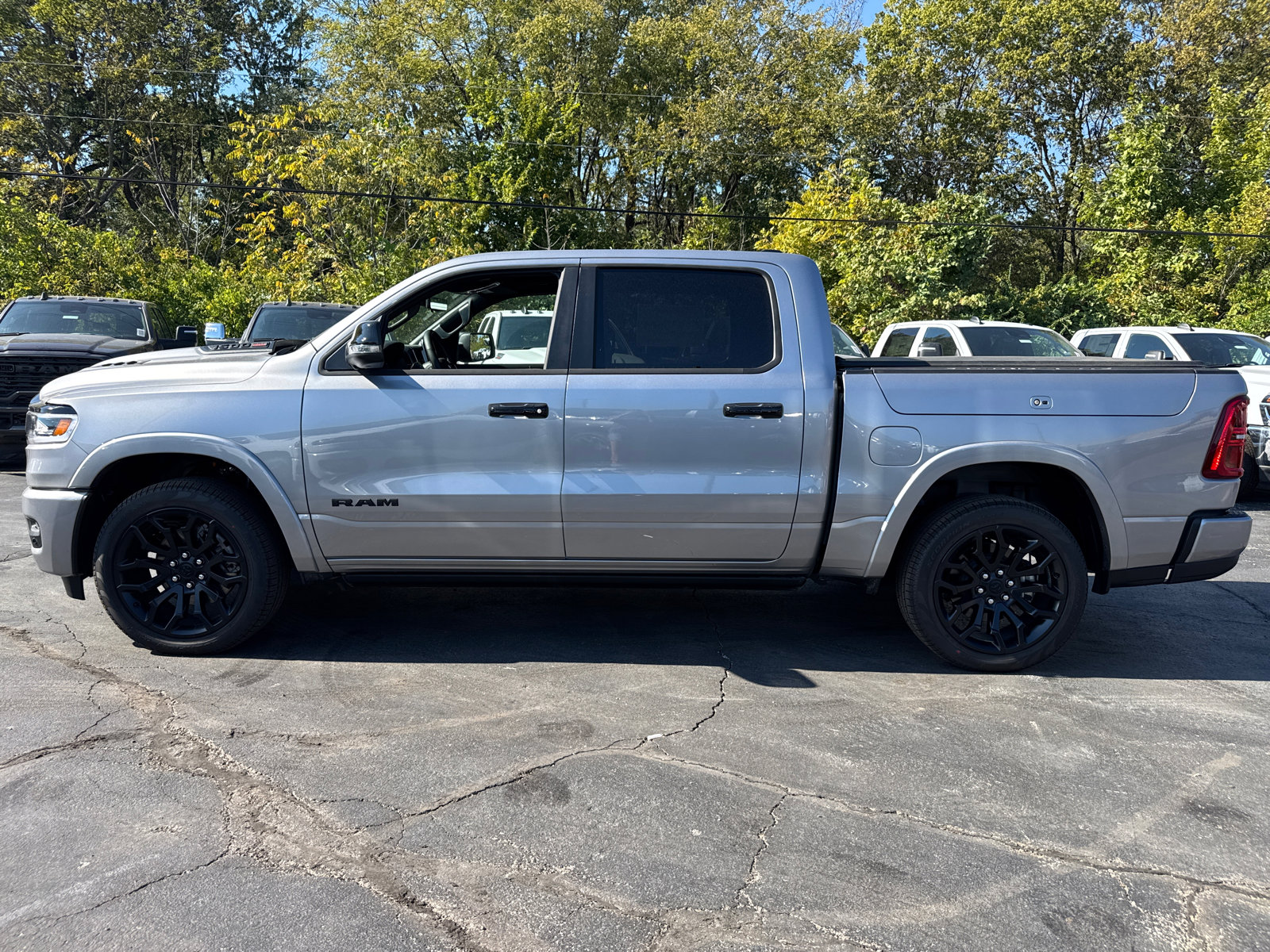 New 2025 RAM 1500 Limited AWD/4WD image 3