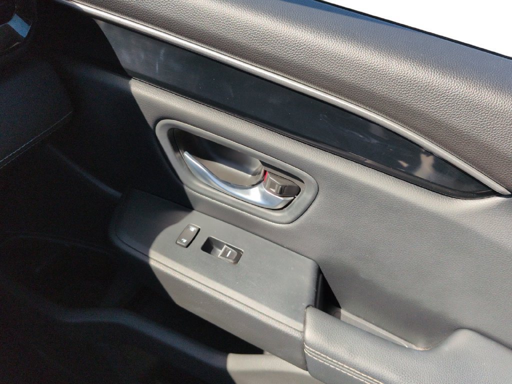 Used 2025 Honda Pilot EX-L image 24