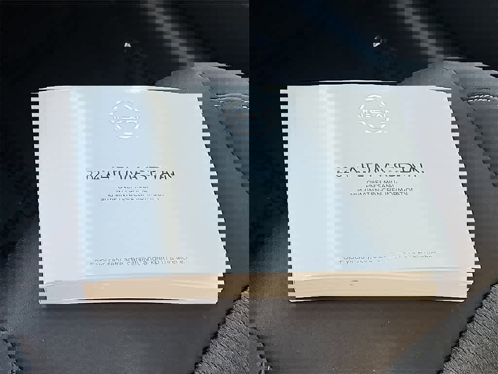 Used 2024 Nissan Altima 2.5 SV image 23