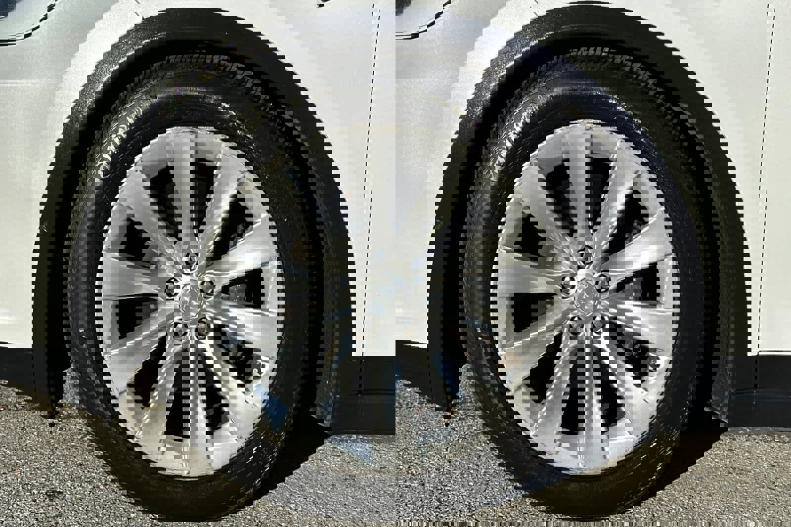 Used 2017 Tesla Model X image 30