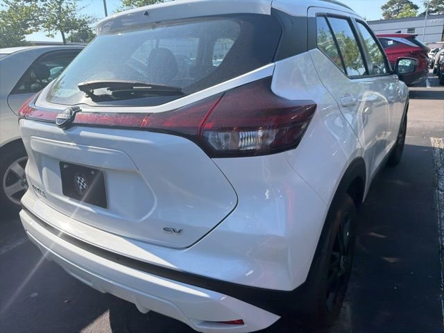Used 2024 Nissan Kicks SV FWD image 9