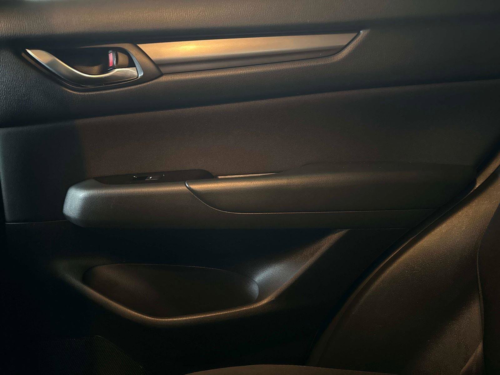 Used 2018 MAZDA CX-5 Sport image 15