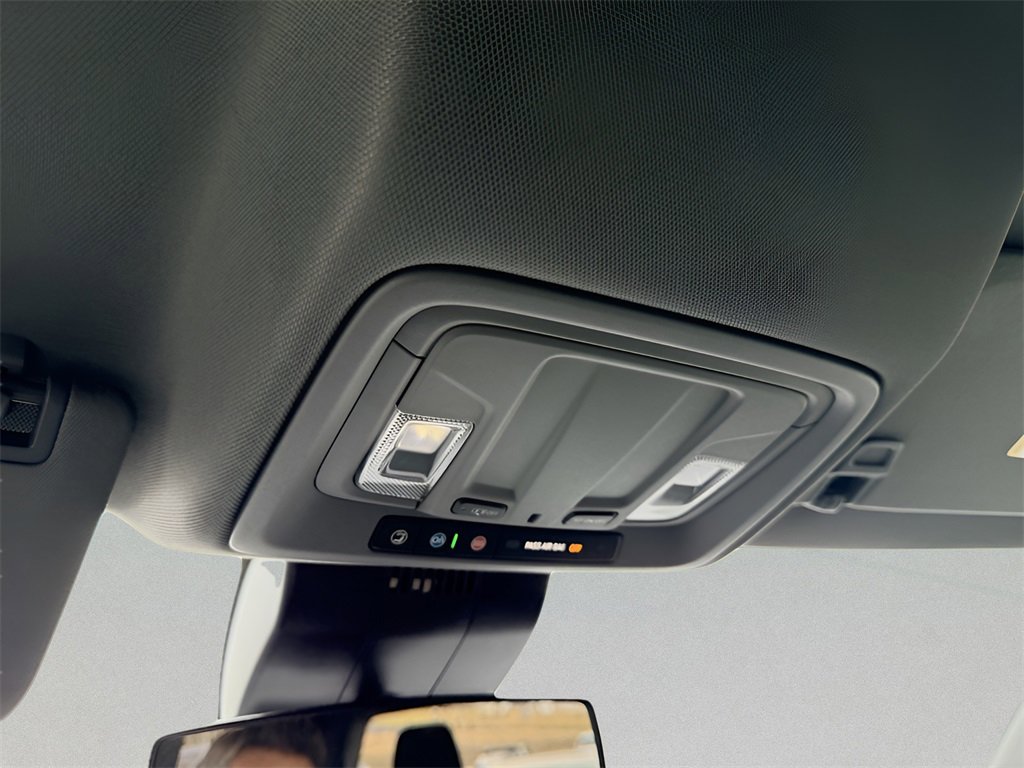 Used 2022 Chevrolet Silverado 1500 LT image 26