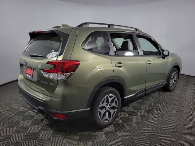 Used 2019 Subaru Forester Premium w/ All-Weather Package AWD/4WD image 9